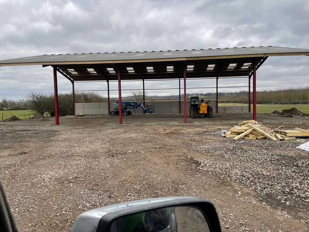 Steel-frame agricultural building