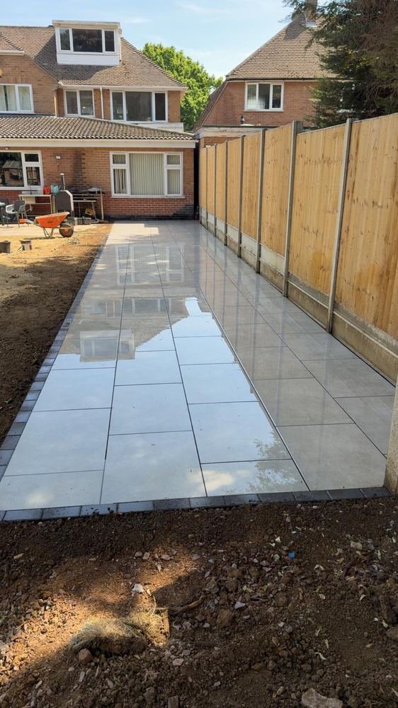 Large porcelain patio & pathway