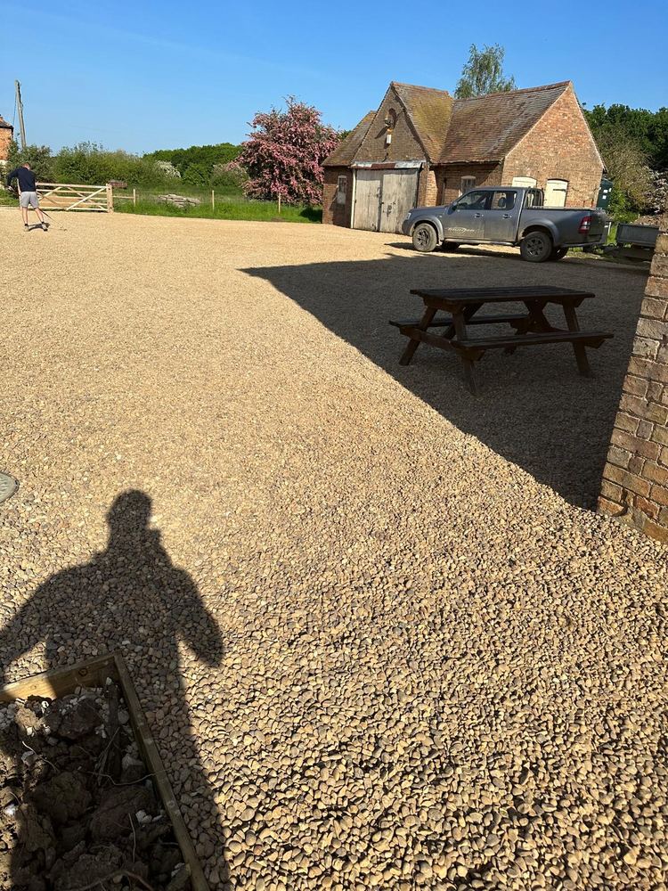 Gravel driveway & parking
