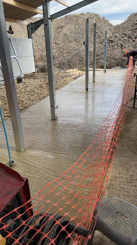 Concrete floor pour